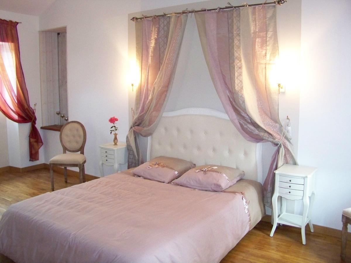 La Genoise Bed and Breakfast Tillieres Habitación foto